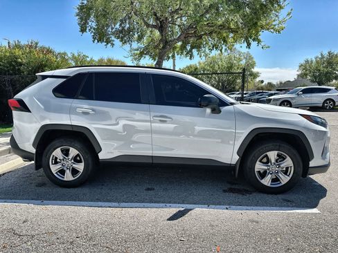 Used 2024 Toyota RAV4 LE AWD/4WD image 10