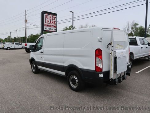 Used 2015 Ford Transit 250 130 Low Roof image 3