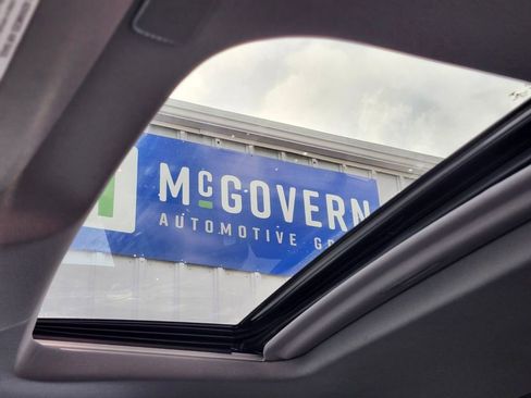 Used 2022 Chevrolet Silverado 1500 LT Trail Boss w/ LT Trail Boss Premium Package image 18