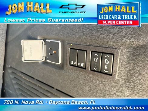 Used 2023 Chevrolet Tahoe LT w/ LT Signature Package image 12