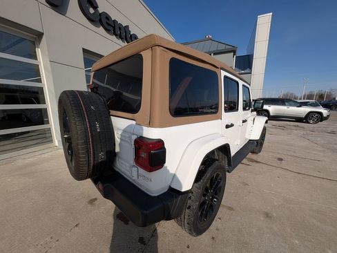 Used 2021 Jeep Wrangler Unlimited Sahara w/ Cold Weather Group image 5