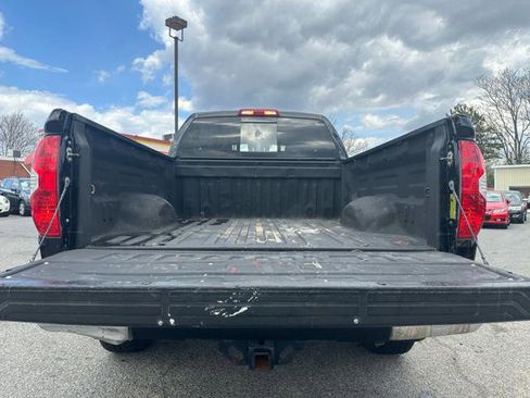 Used 2018 Toyota Tundra SR5 w/ SR5 Upgrade Package image 15