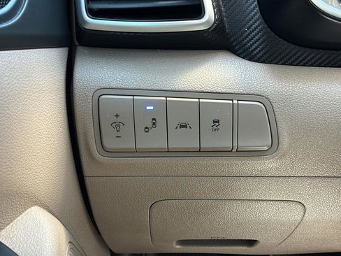 Used 2021 Hyundai Tucson Value FWD image 29