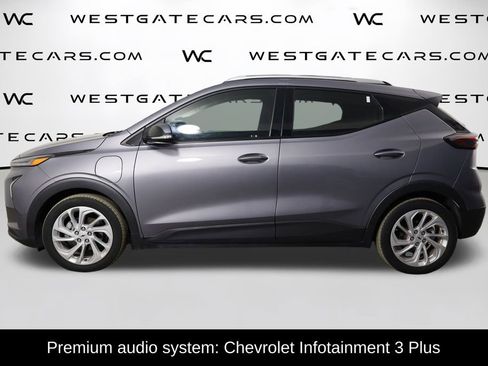 Used 2022 Chevrolet Bolt EUV LT w/ Driver Confidence Package image 5