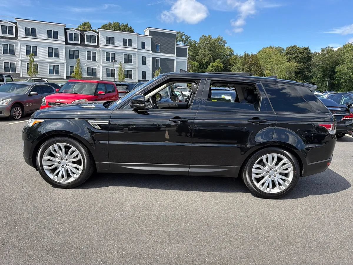 Used 2017 Land Rover Range Rover Sport HSE AWD/4WD image 4
