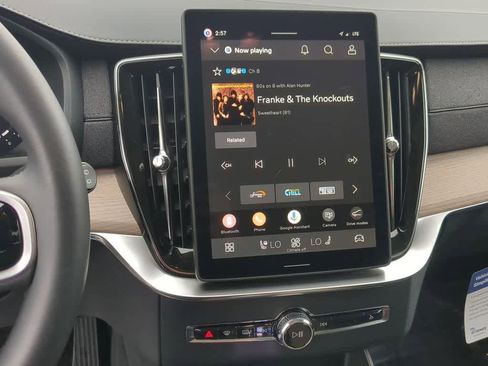 Certified 2026 Volvo XC90 B6 Plus w/ Protection Package Premier image 26