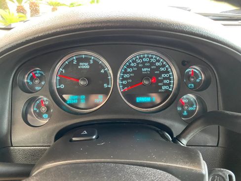 Used 2014 Chevrolet Silverado 2500 LTZ w/ LTZ Plus Package AWD/4WD image 28