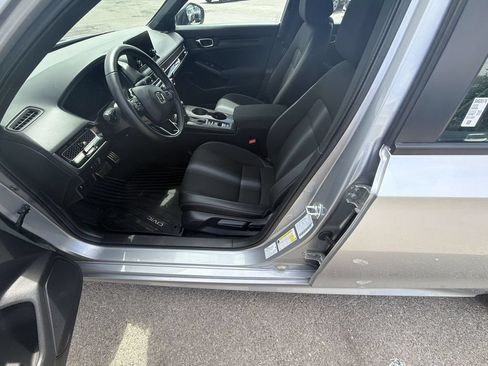 Used 2025 Honda Civic Sport image 12