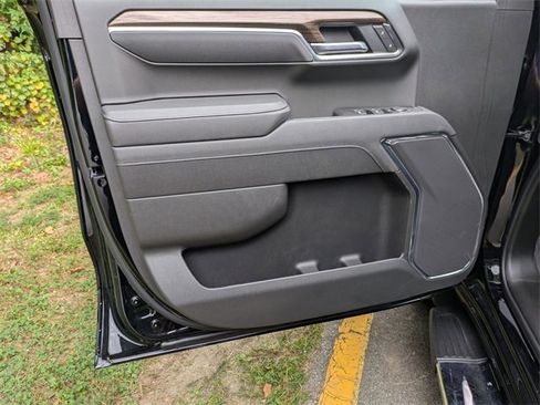 New 2025 Chevrolet Silverado 1500 LT image 8