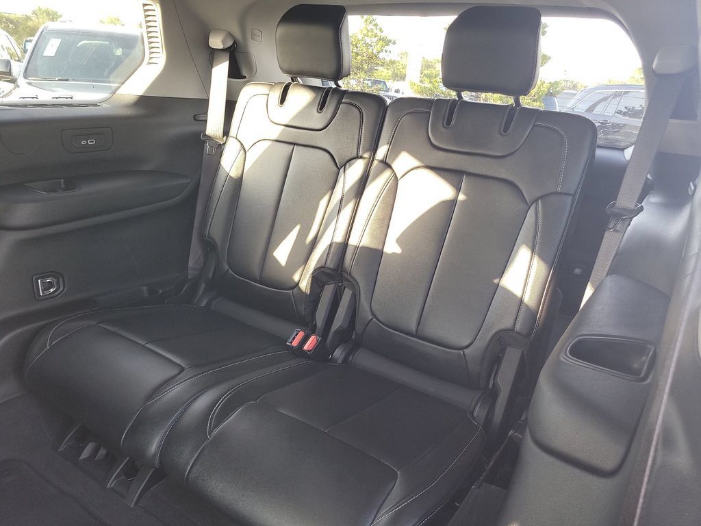 Used 2022 Jeep Grand Cherokee L Limited RWD image 16