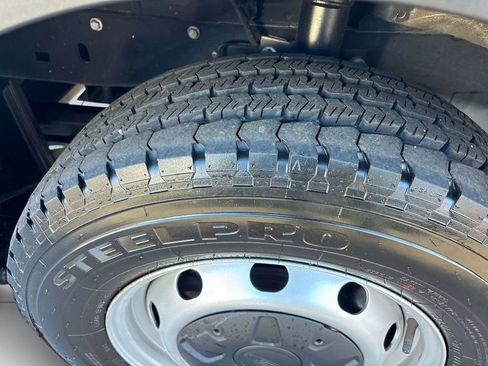 Used 2023 Ford Transit 250 148 High Roof Extended image 7