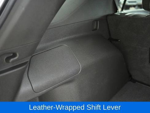 Used 2019 Chevrolet Equinox LT w/ Driver Convenience Package FWD image 40