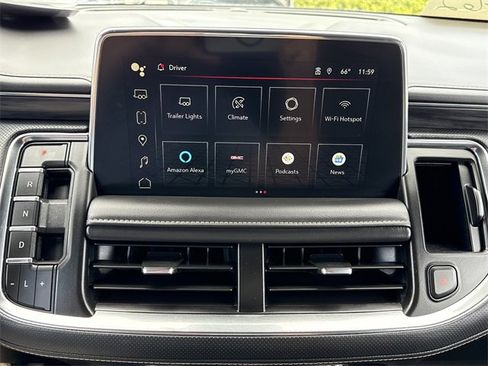 Used 2024 GMC Yukon XL SLT image 20