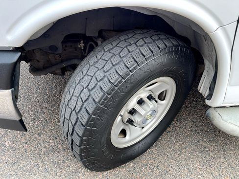 Used 2020 Chevrolet Express 2500 w/ Driver Convenience Package image 32