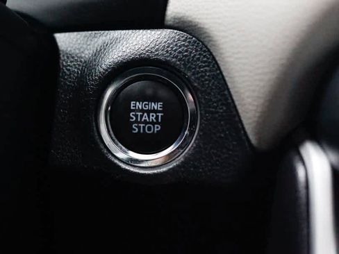 Used 2023 Toyota RAV4 XLE image 46