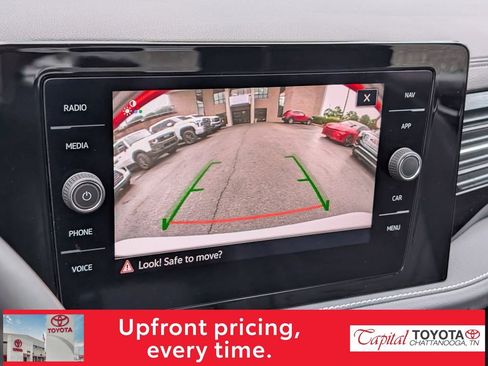 Used 2025 Volkswagen Jetta SEL FWD image 18