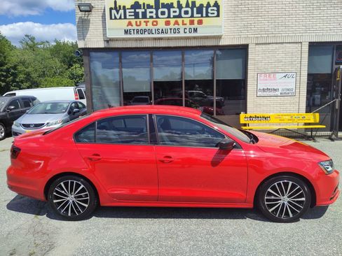 Used 2016 Volkswagen Jetta Sport w/ Lighting Package image 1