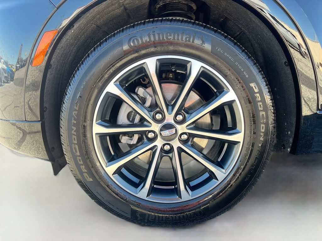 Used 2025 Cadillac XT4 Sport FWD image 31