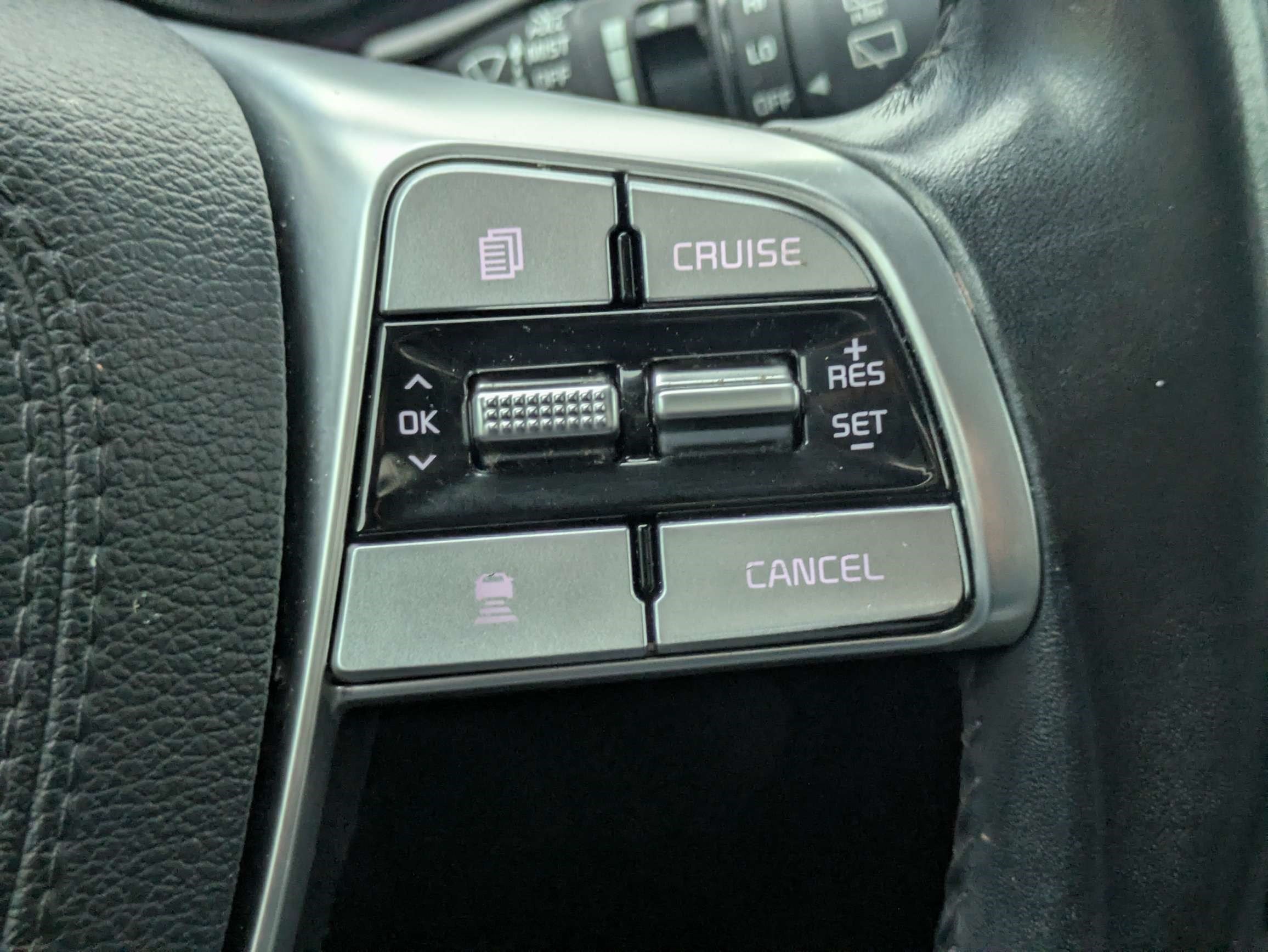 Used 2022 Kia Telluride S AWD/4WD image 35