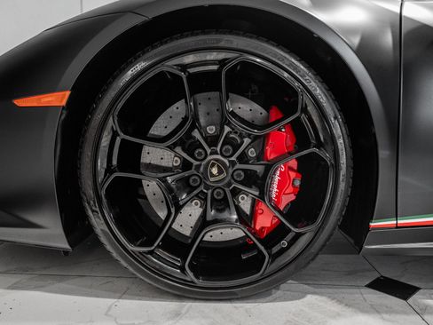 Used 2016 Lamborghini Huracan LP 610-4 AWD/4WD image 9
