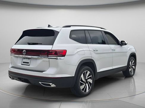 Certified 2026 Volkswagen Atlas SE w/ Panoramic Sunroof Package FWD image 7
