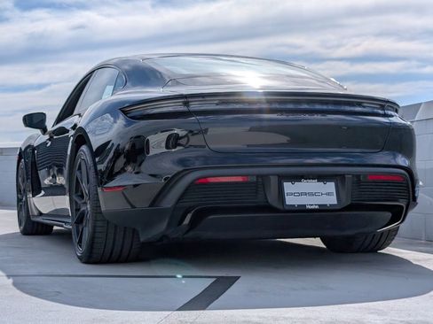 Certified 2022 Porsche Taycan GTS image 3