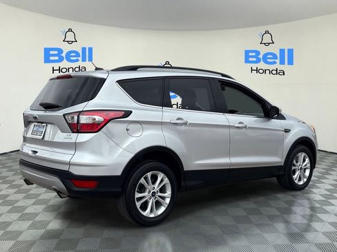Used 2018 Ford Escape SE FWD image 6