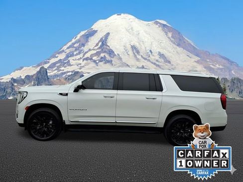 Used 2021 GMC Yukon XL SLT w/ SLT Premium Package image 7