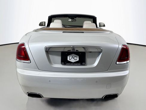 Used 2016 Rolls-Royce Dawn RWD image 10
