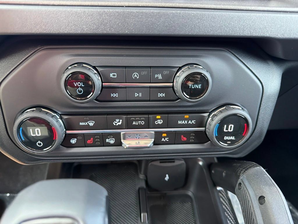New 2026 Ford Bronco Raptor AWD/4WD image 38