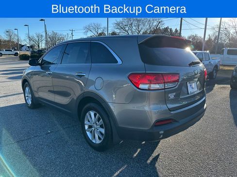 Used 2016 Kia Sorento L image 3