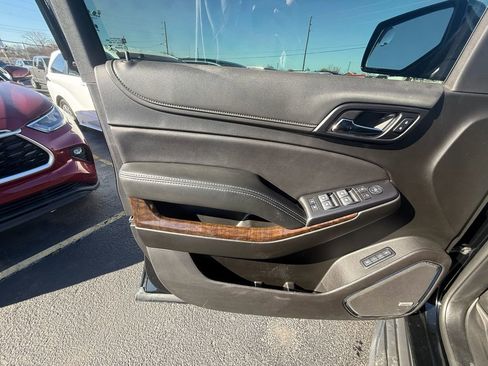 Used 2019 Chevrolet Tahoe LT image 11