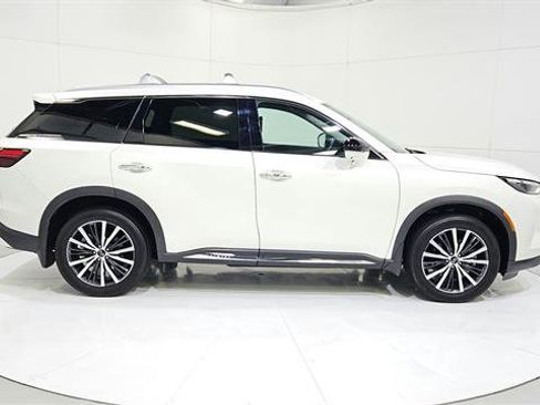 Used 2023 INFINITI QX60 Sensory w/ Vision Package AWD/4WD image 9