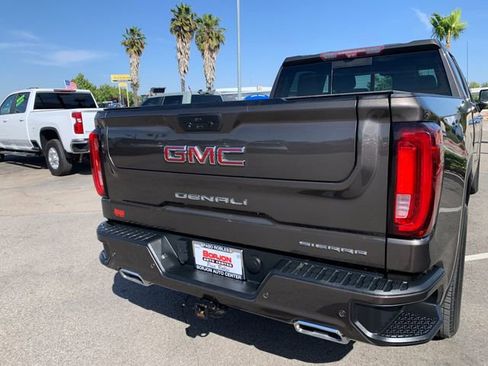 Used 2020 GMC Sierra 1500 Denali w/ Denali Ultimate Package AWD/4WD image 7