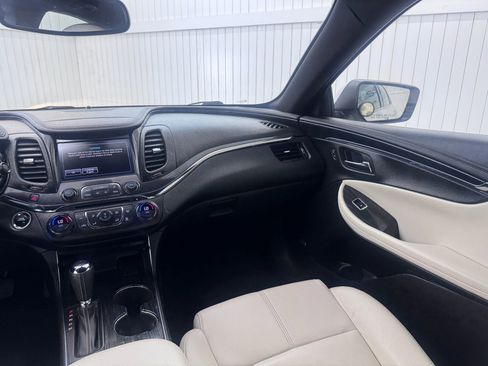 Used 2018 Chevrolet Impala LT w/ LT Leather Package image 16