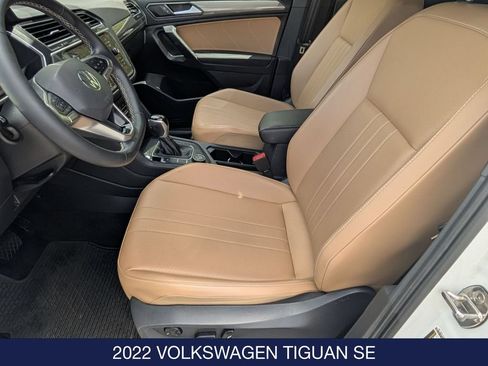 Used 2022 Volkswagen Tiguan SE w/ Panoramic Sunroof Package AWD/4WD image 14