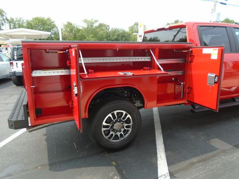 New 2025 GMC Sierra 3500 Pro w/ Convenience Package image 4