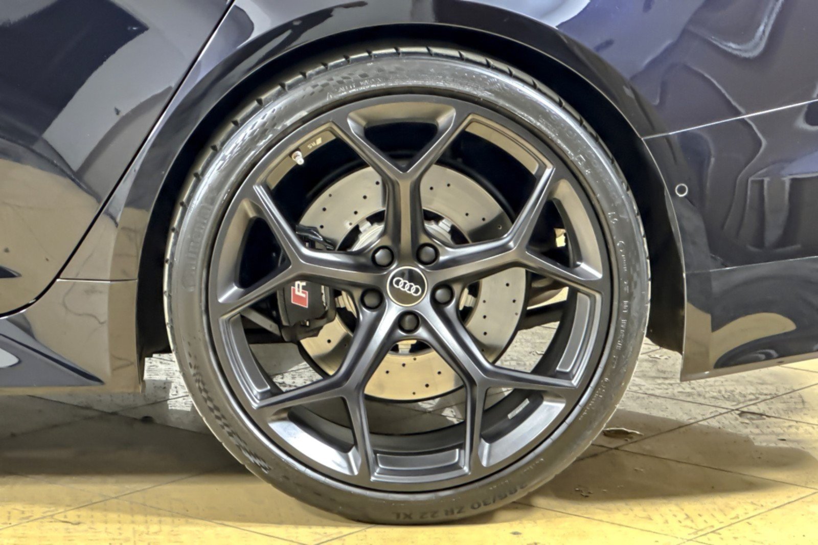 Used 2024 Audi RS 6 performance w/ Matte Carbon Package AWD/4WD image 25