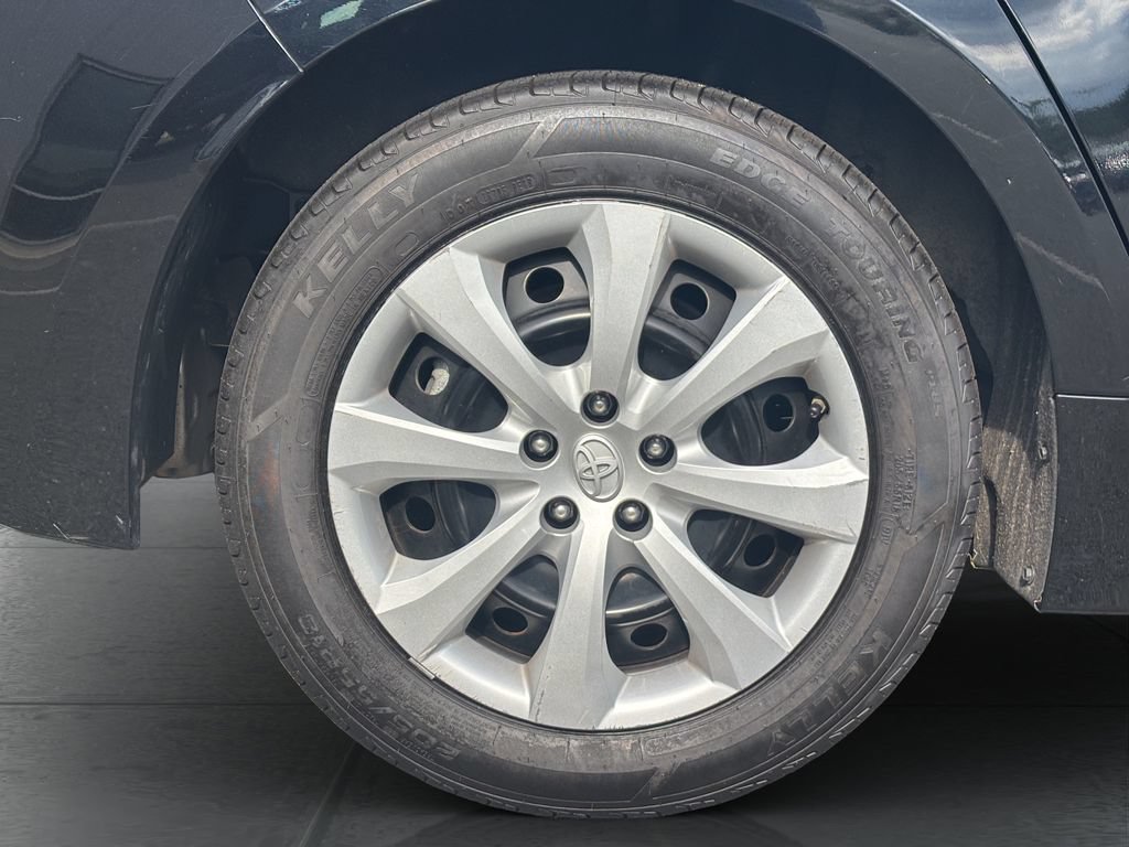 Used 2023 Toyota Corolla LE FWD image 35