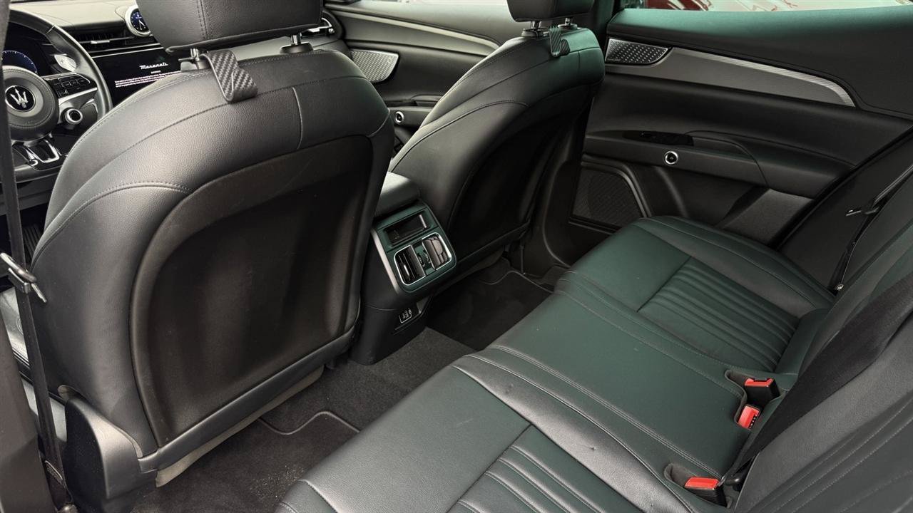 Used 2023 Maserati Grecale GT AWD/4WD image 32