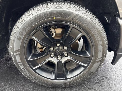Used 2023 RAM 1500 Big Horn RWD image 14