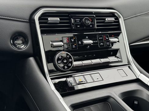 New 2026 Nissan Armada Platinum image 42