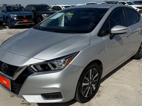 Used 2021 Nissan Versa SV FWD image 2