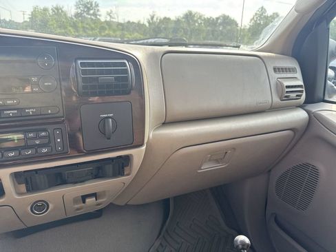 Used 2006 Ford F350 King Ranch AWD/4WD image 11
