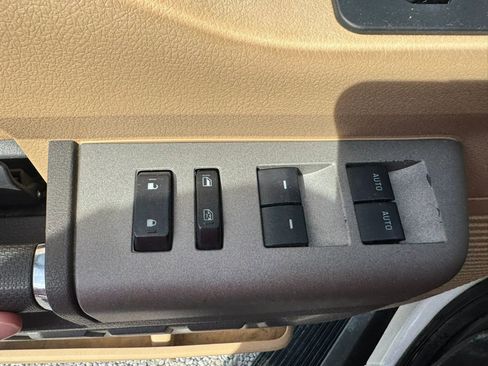 Used 2016 Ford F250 Lariat w/ Lariat Ultimate Package AWD/4WD image 14