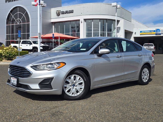 Used 2019 Ford Fusion S FWD image 3