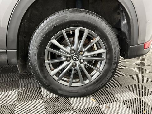Used 2017 MAZDA CX-5 Touring image 11