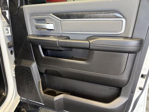 Used 2019 RAM 2500 Big Horn image 22