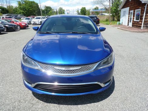 Used 2015 Chrysler 200 Limited FWD image 2
