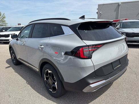 New 2026 Kia Sportage EX FWD image 5